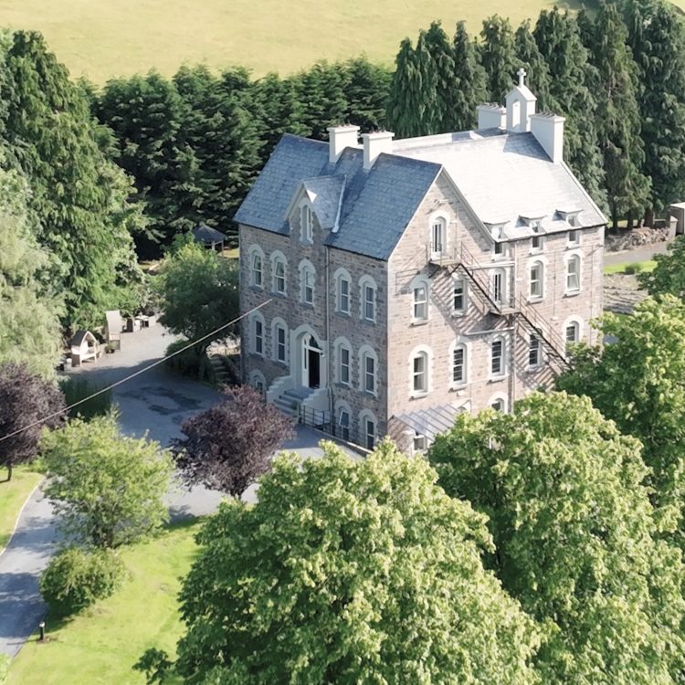 Outside the Almanage